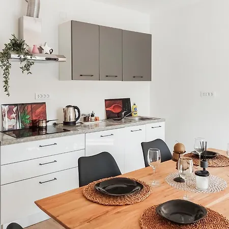 Holiday home Amazing In With Kitchen