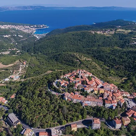 1 Bedroom Beautiful In * Labin (Istria)